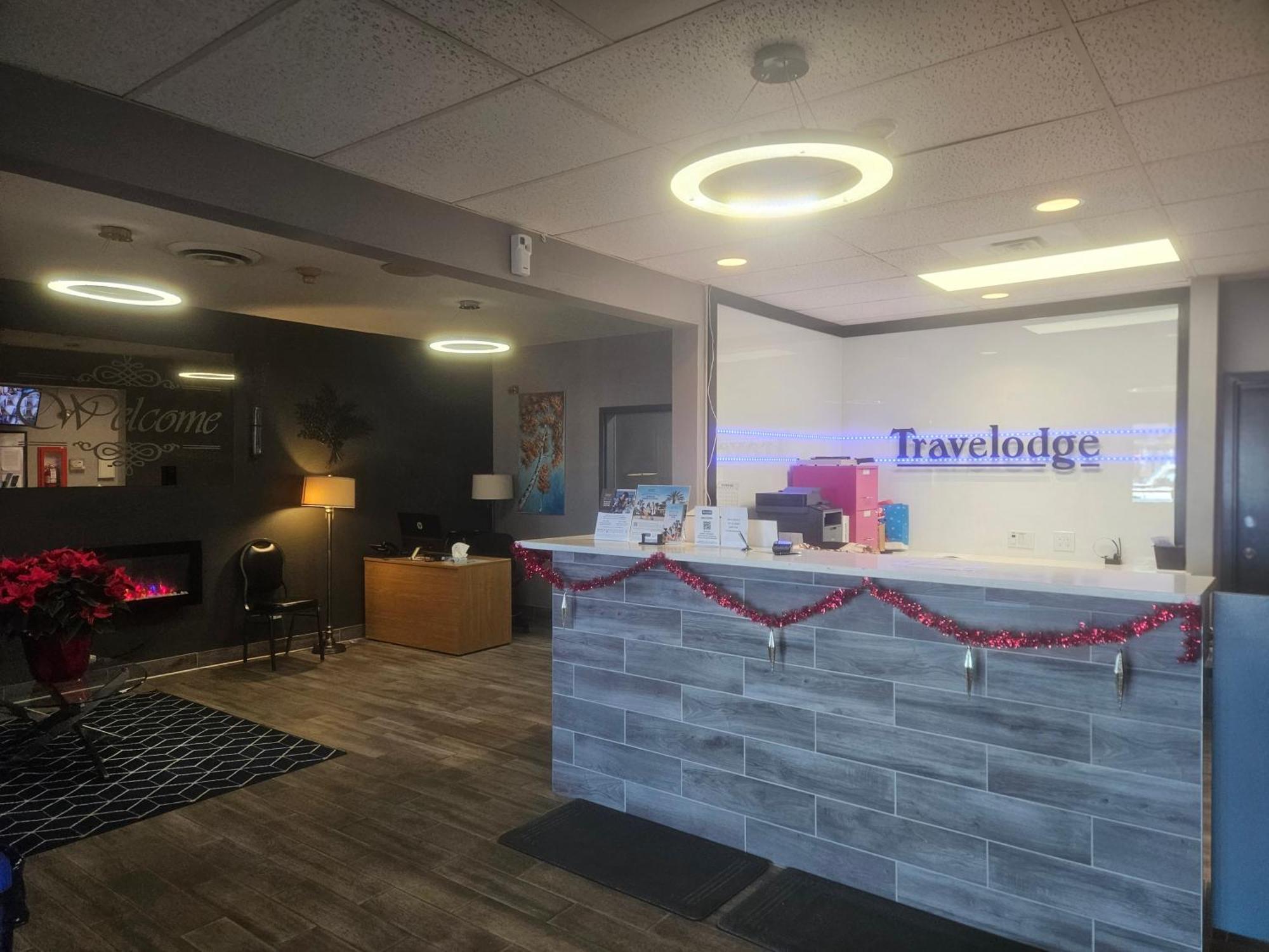 Travelodge By Wyndham ברנדון מראה חיצוני תמונה