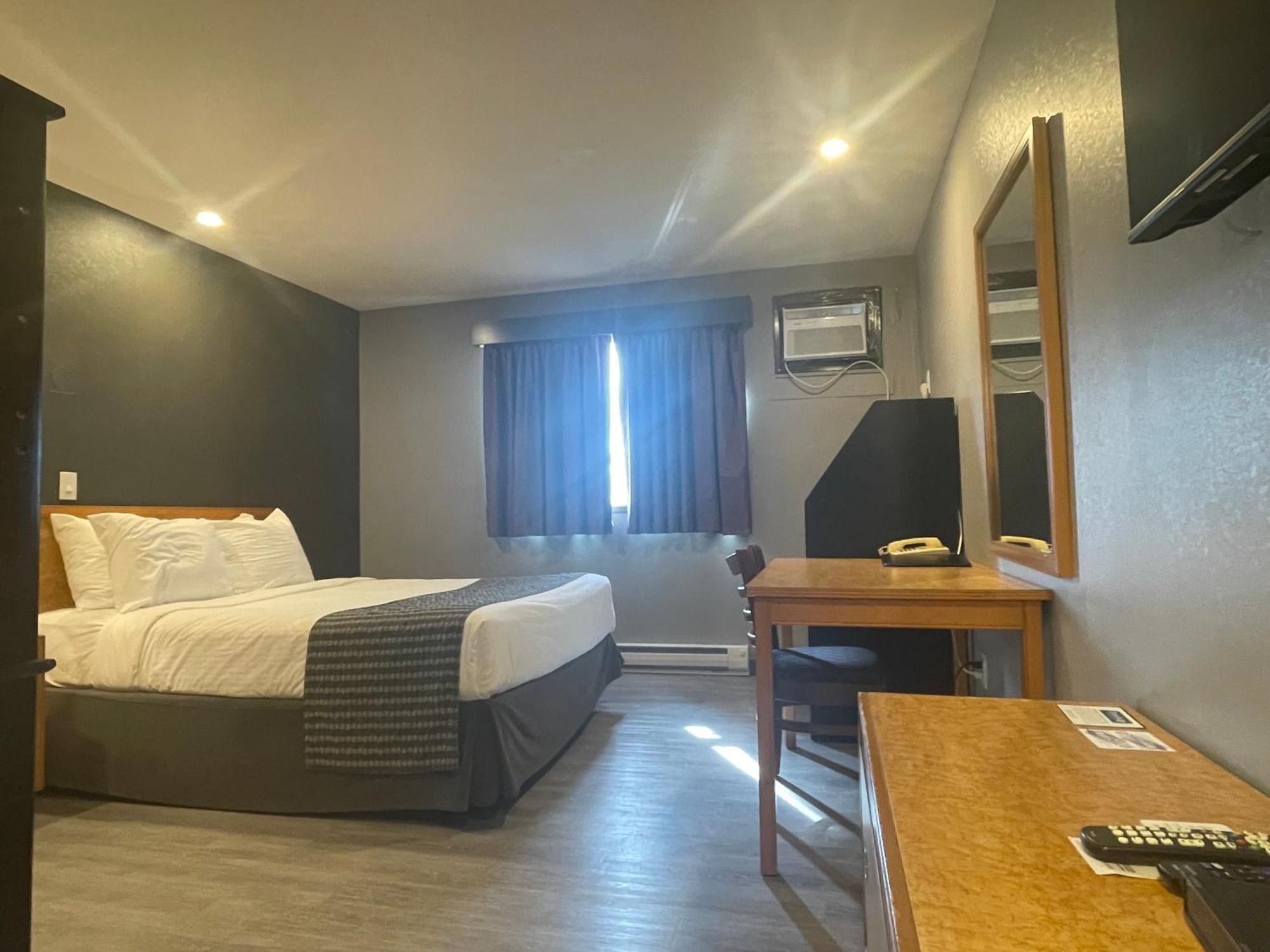 Travelodge By Wyndham ברנדון מראה חיצוני תמונה