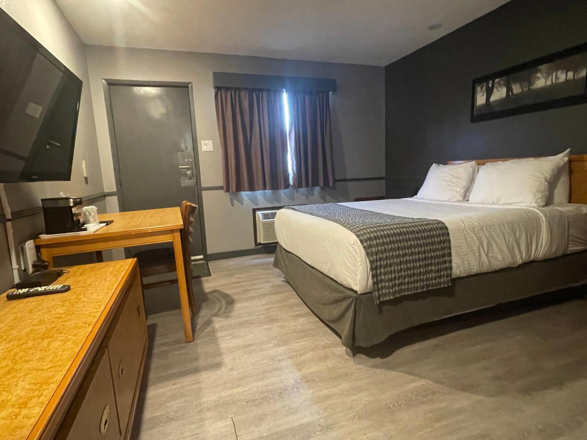 Travelodge By Wyndham ברנדון מראה חיצוני תמונה