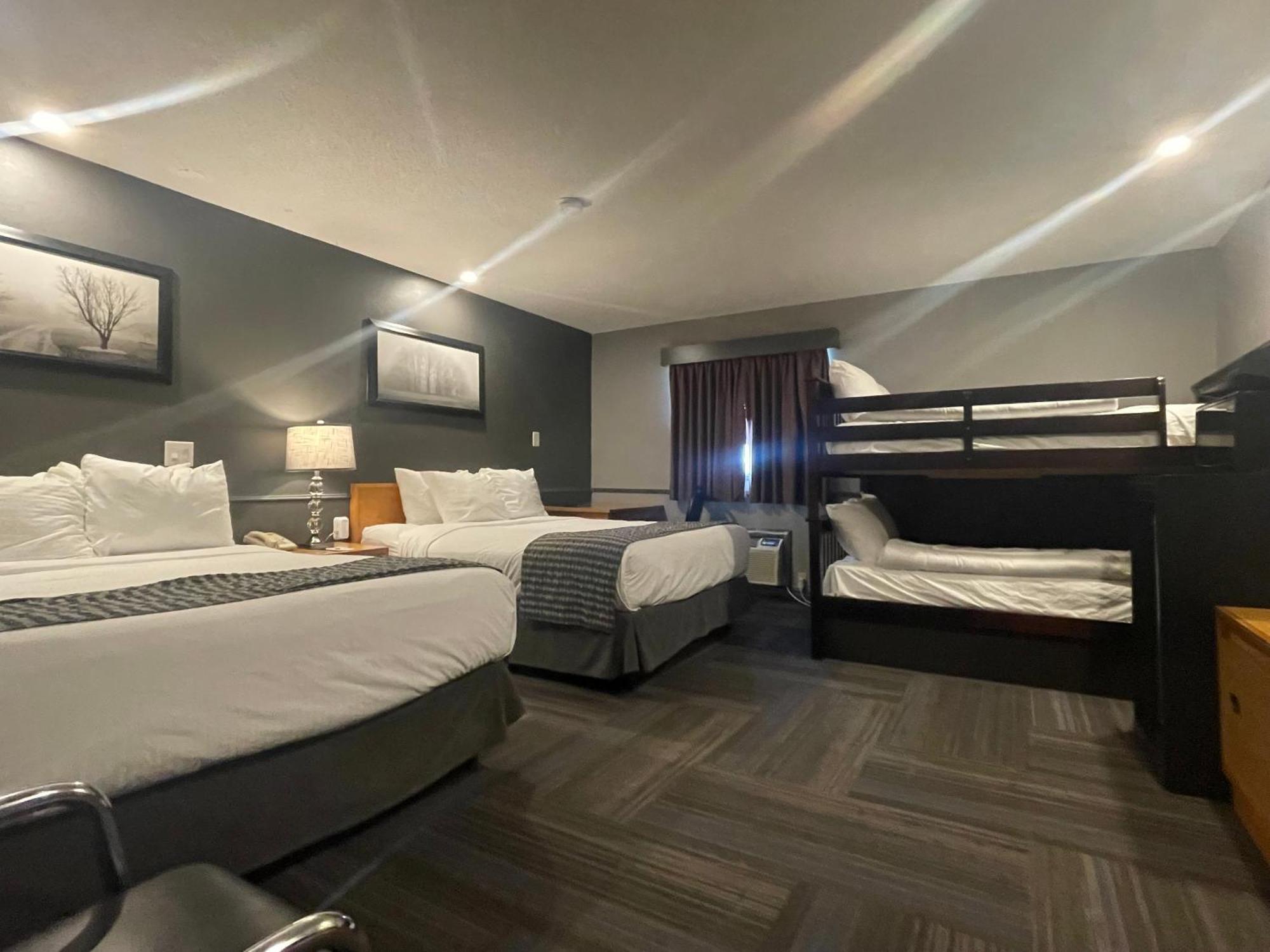 Travelodge By Wyndham ברנדון מראה חיצוני תמונה